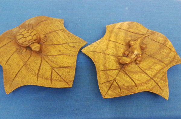 2 Räucherstäbchenhalter aus Holz 15x15cm