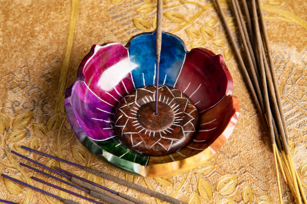 Räucherstäbchenhalter Lotusblume bunt
