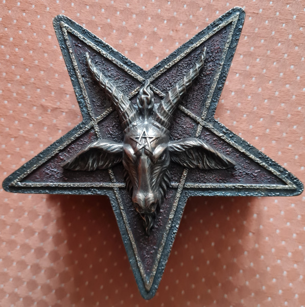 "Siegel des Baphomet"-Box in Pentagrammform