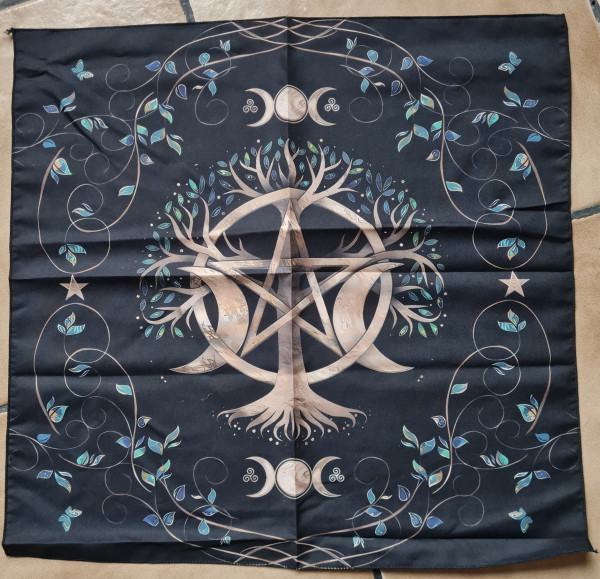 Altartuch mit Baum des Lebens, Pentagramm